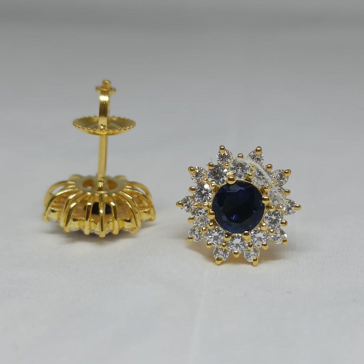 14k Yellow Gold Plated Flower Shape Stud Earring I3057