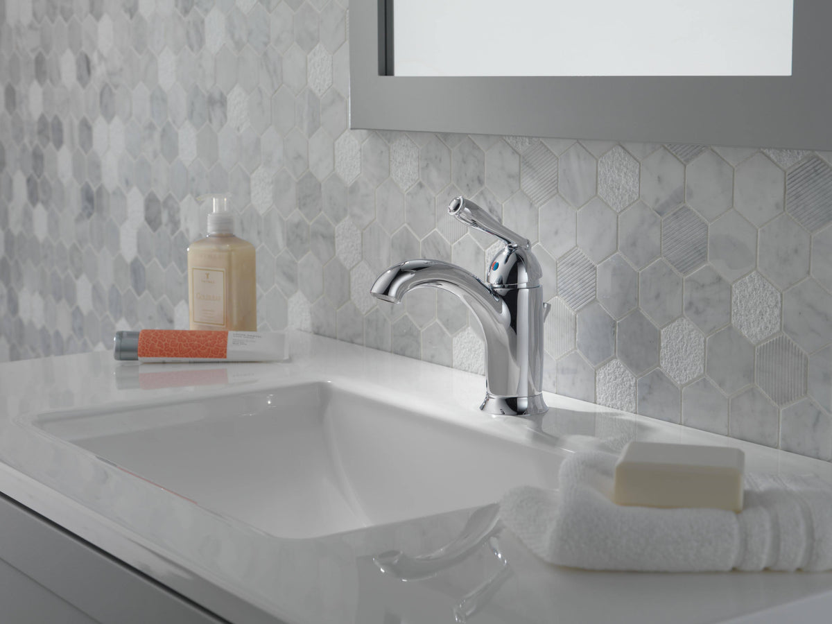 Chrome Single Handle Bathroom Faucet V519