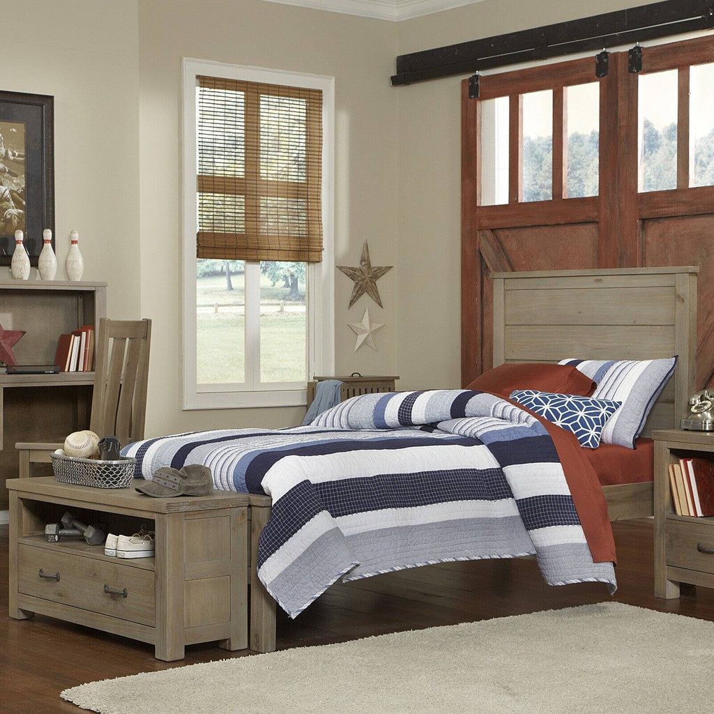 Twin Panel Bed with Trundle O550962