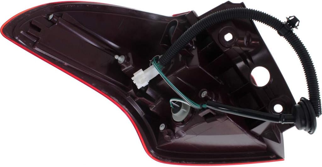 Outer Tail Light Assembly Passenger Side Halogen D54943