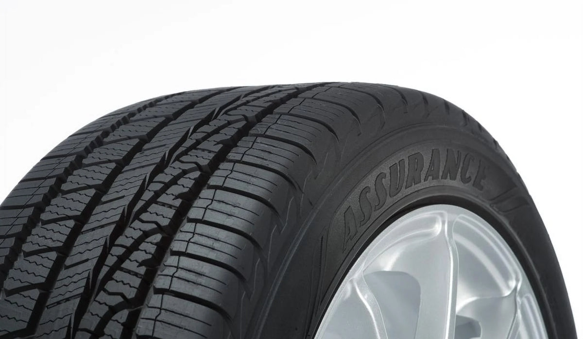 215/55R17 94V All-Season Tire O18269