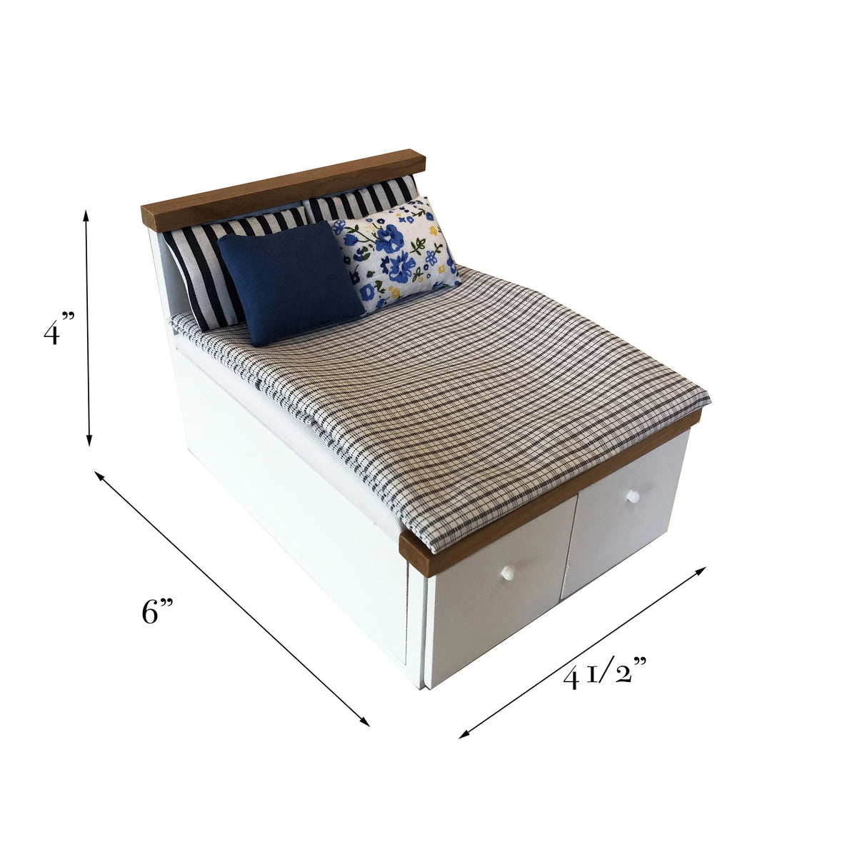 Wooden Dollhouse Queen Bed with Bedding and Drawers 1/12 Scale C1107